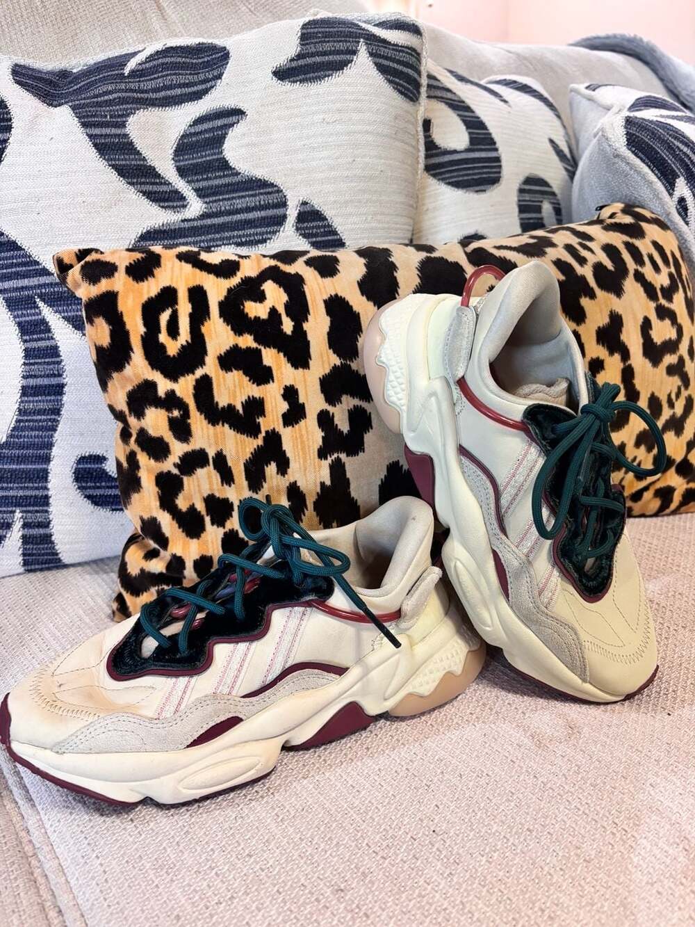 Adidas Wmns Ozweego 'Sand Ash Pearl' FZ1965